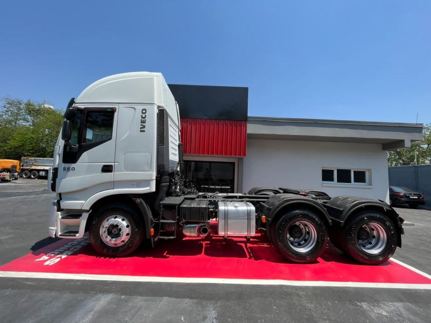 iveco stralis 6x4 560 diesel automatico 2019