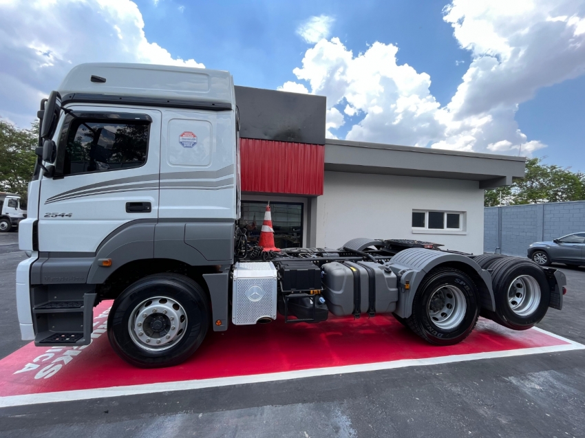 mercedes-benz axor 6x2 440 diesel automatico 2021