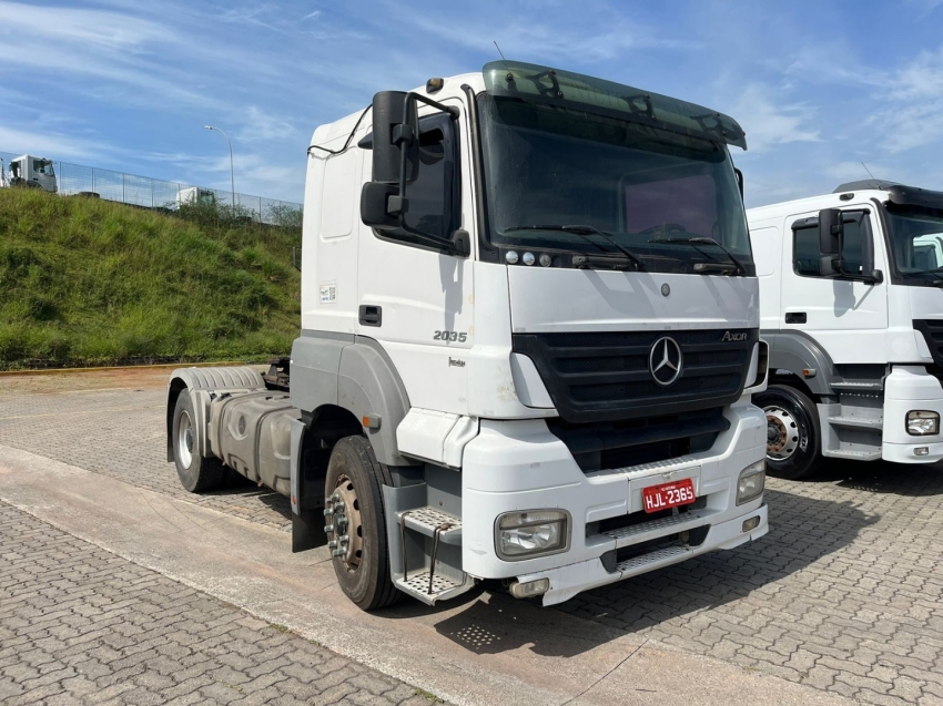 mercedes-benz axor 4x2 350 diesel semiautomatico 2012 mercedes-benz axor 4x2 350 diesel semiautomatico 2012
