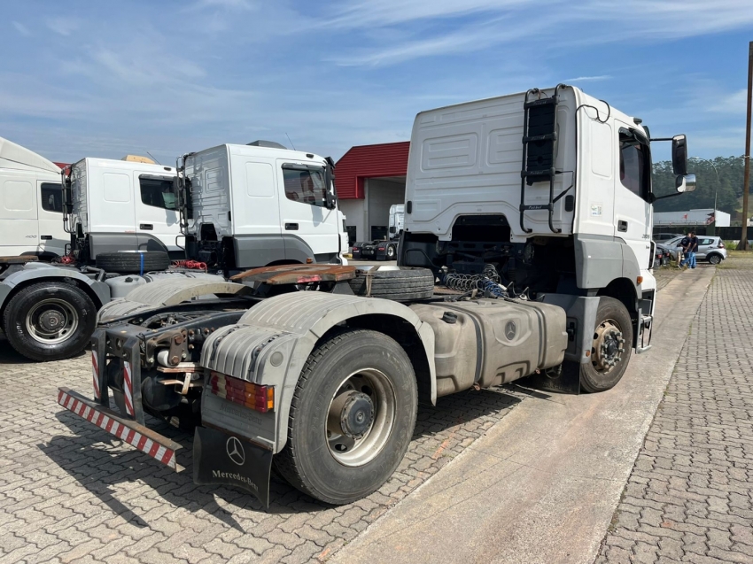 mercedes-benz axor 4x2 350 diesel semiautomatico 2012 mercedes-benz axor 4x2 350 diesel semiautomatico 2012