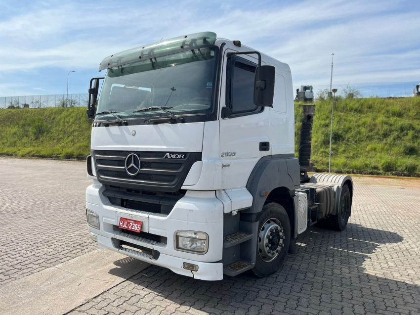 mercedes-benz axor 4x2 350 diesel semiautomatico 2012 mercedes-benz axor 4x2 350 diesel semiautomatico 2012