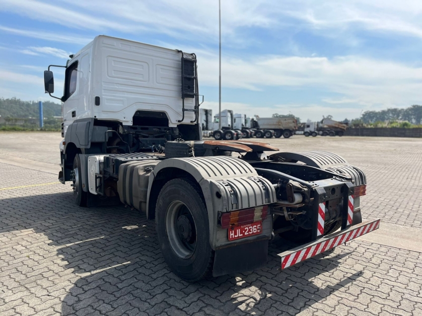 mercedes-benz axor 4x2 350 diesel semiautomatico 2012 mercedes-benz axor 4x2 350 diesel semiautomatico 2012