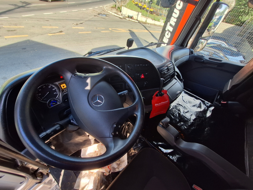mercedes benz actros 2651 6x4 18/18 mola selectrucks.