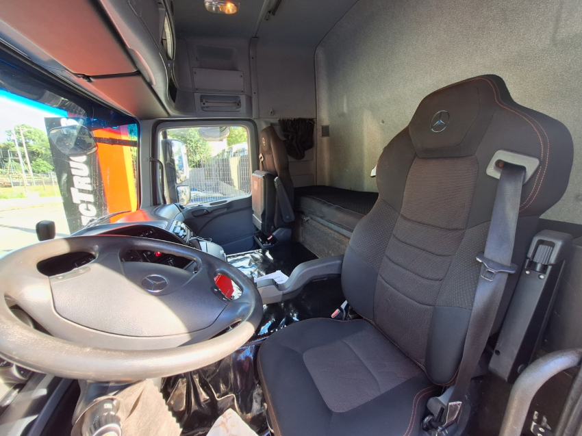 mercedes benz actros 2651 6x4 18/18 mola selectrucks.