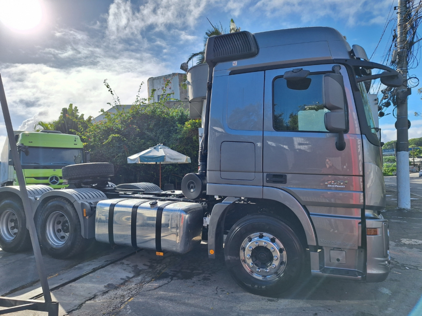 mercedes benz actros 2651 6x4 18/18 mola selectrucks.