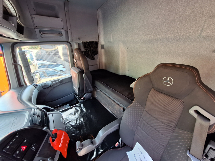mercedes benz actros 2651 6x4 18/18 mola selectrucks.