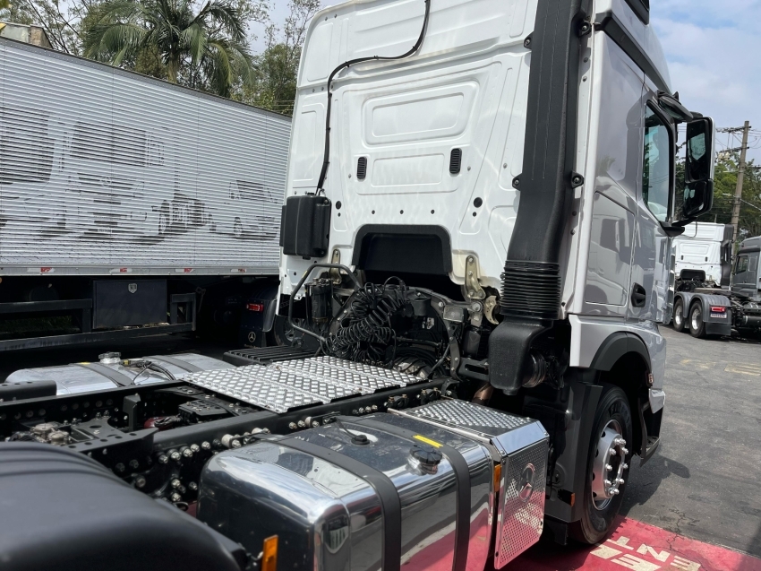mercedes-benz actros 2548 6x2 2022/2022