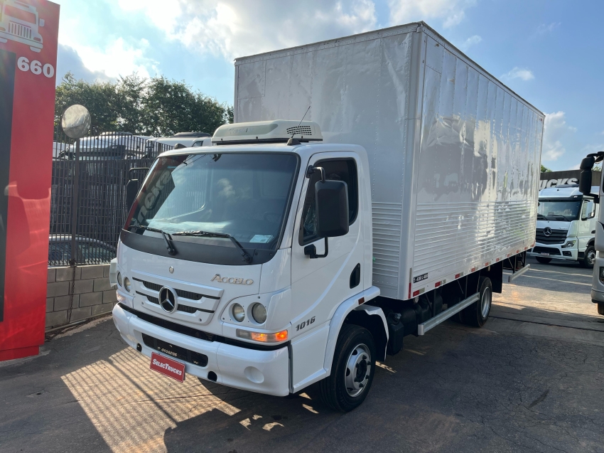 mb accelo 1016/44 selectrucks.