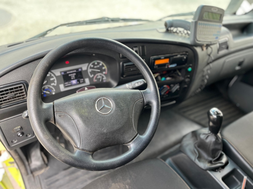 mercedes-benz accelo 1016 4x2 2020/2020.