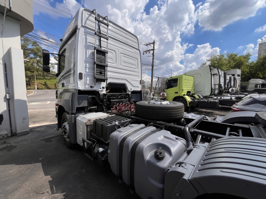 mercedes-benz axor 2544 s 6x4 2014/2014