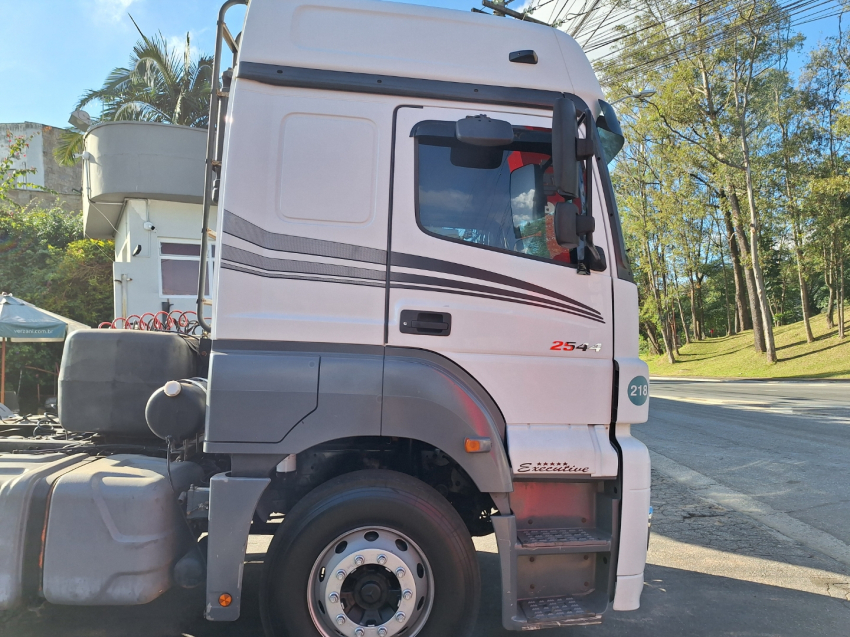 mercedes-benz axor 2544 s 6x4 2014/2014