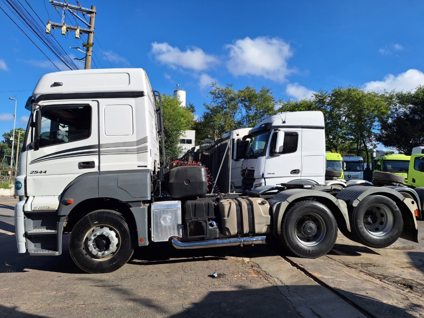 mercedes-benz axor 2544 s 6x4 2014/2014