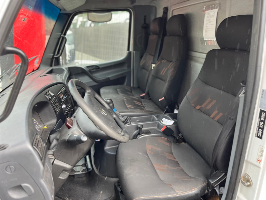 mercedes benz accelo 1016 4x2 22/22 bau refrigerado ibipora selectrucks