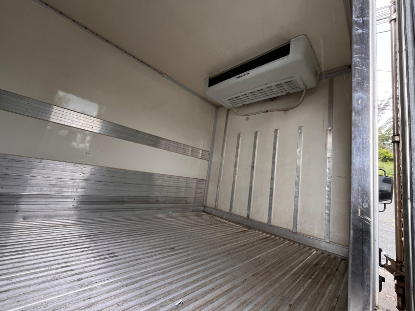 mercedes benz accelo 1016 4x2 22/22 bau refrigerado ibipora selectrucks