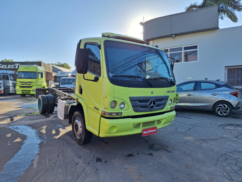 mercedes benz accelo 815 4x2 12/12 chassi selectrucks