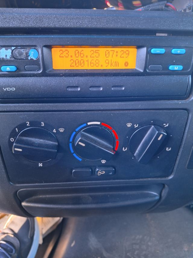 mercedes benz accelo 815 4x2 12/12 chassi selectrucks