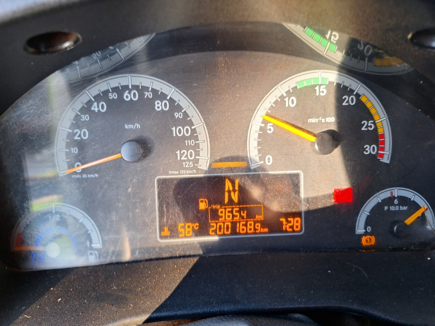 mercedes benz accelo 815 4x2 12/12 chassi selectrucks