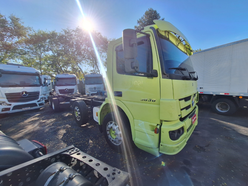 mercedes benz atego 3030 8x2 20/20 baixa km selectrucks