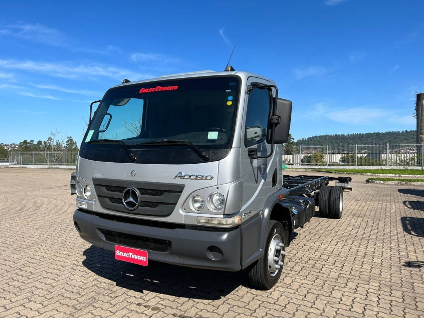 mercedes-benz accelo 815 4x2 480 diesel manual 2022 mercedes-benz accelo 815 4x2 480 diesel manual 2022
