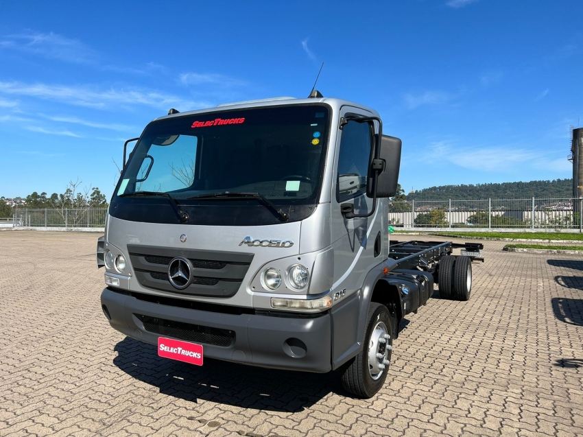 mercedes-benz accelo 815 4x2 480 diesel manual 2022