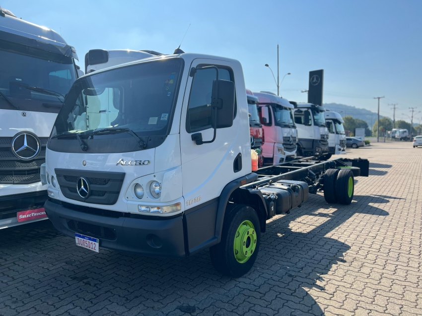 mb accelo 1016 ce 4x2 2021/21.