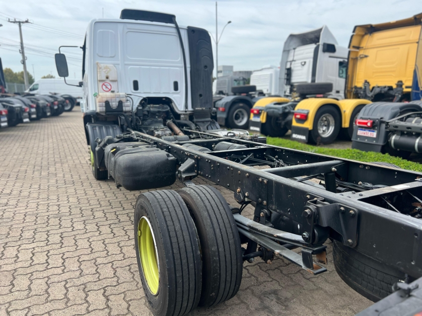 mb accelo 815 4x2