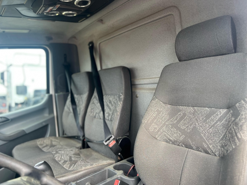 mb accelo 815 4x2