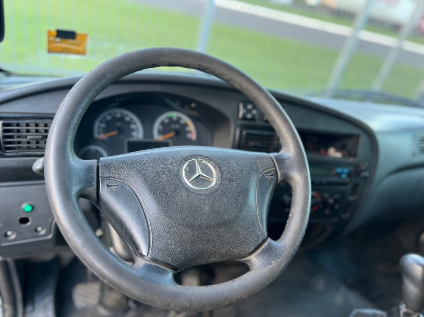 mb accelo 815 4x2