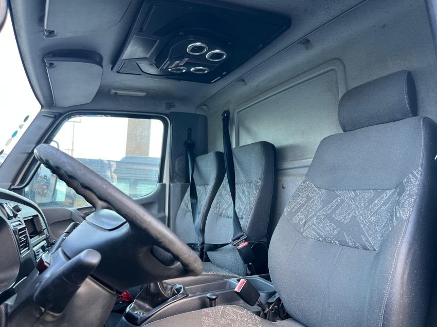 mb accelo 815 4x2