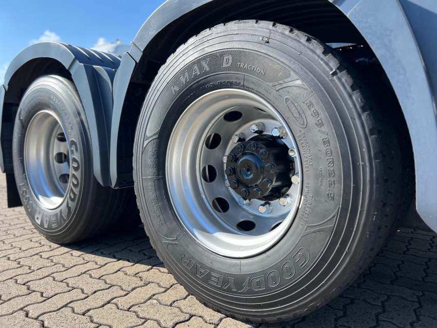 mercedes-benz actros 2546 ls 6x2 | selectrucks