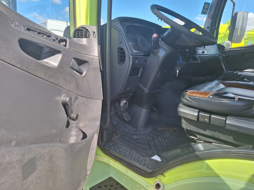 mercedes-benz atego 2426 6x2 | selectrucks