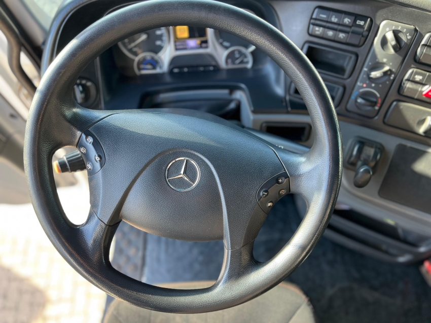 mercedes-benz actros 2651 s 6x4 | selectrucks