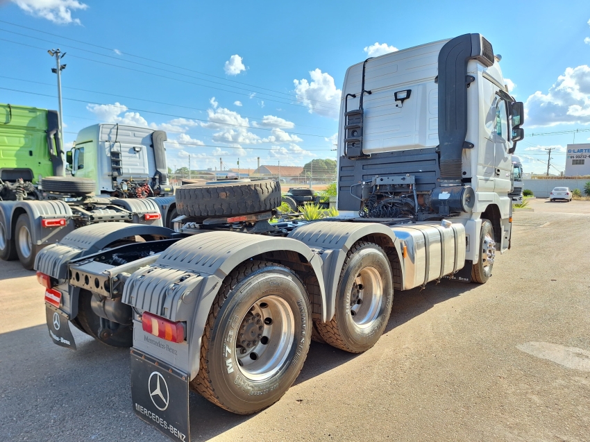 mercedes-benz actros 2651s megaspace