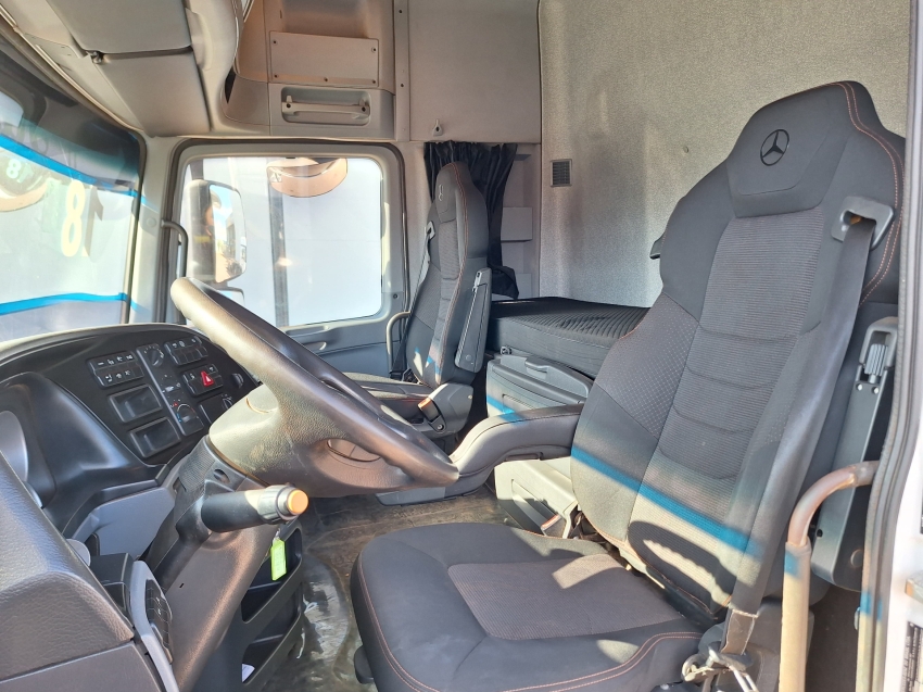 mercedes-benz actros 2651s megaspace