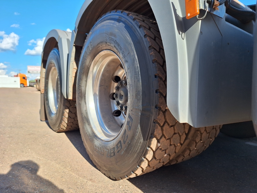 mercedes-benz actros 2651s megaspace