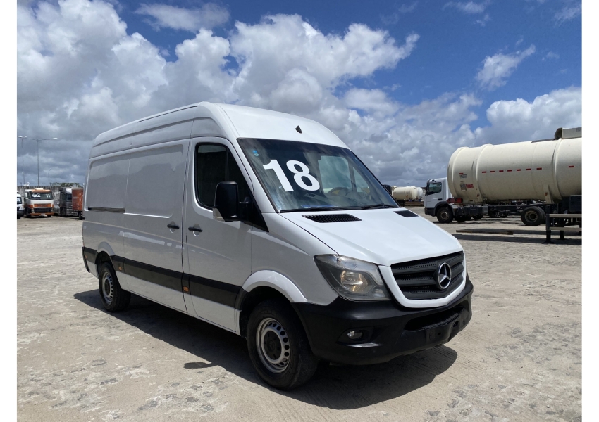 mercedes-benz sprinter 415 cdi 4x2 2017/18 selectrucks