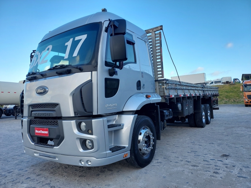 ford cargo 2429 6x2 truckado aut 290 diesel automatico 2017 ford cargo 2429 6x2 truckado aut 290 diesel automatico 2017