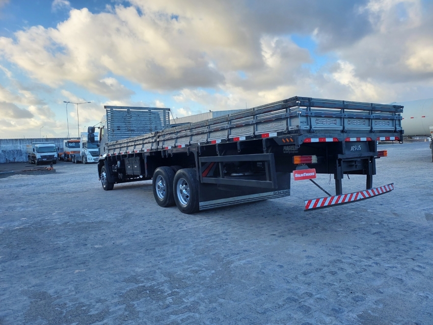 caminhao ford cargo 2429 290 6x2 trucado