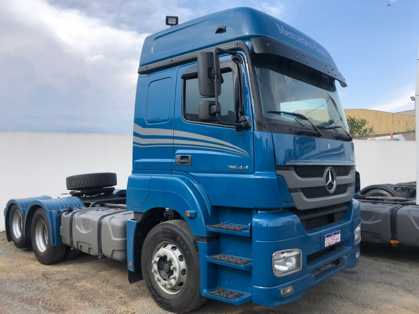 mercedes-benz axor 2017/2018 300 diesel automatico 2018