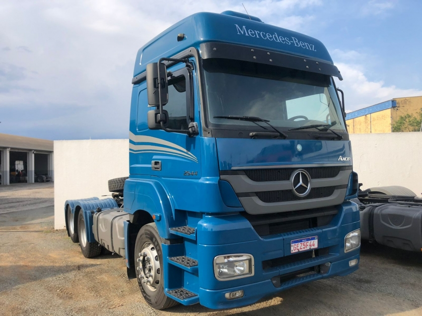 mercedes-benz axor 2017/2018 300 diesel automatico 2018