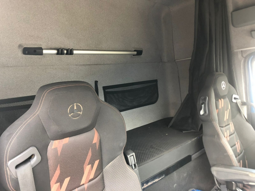 mercedes-benz axor 2017/2018 300 diesel automatico 2018