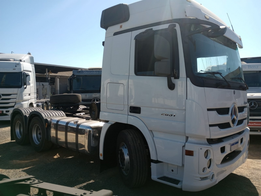 mercedes-benz actros 2651 confort teto alto suspensao mola 500 diesel automatico 2016 mercedes-benz actros 2651 confort teto alto suspensao mola 500 diesel automatico 2016