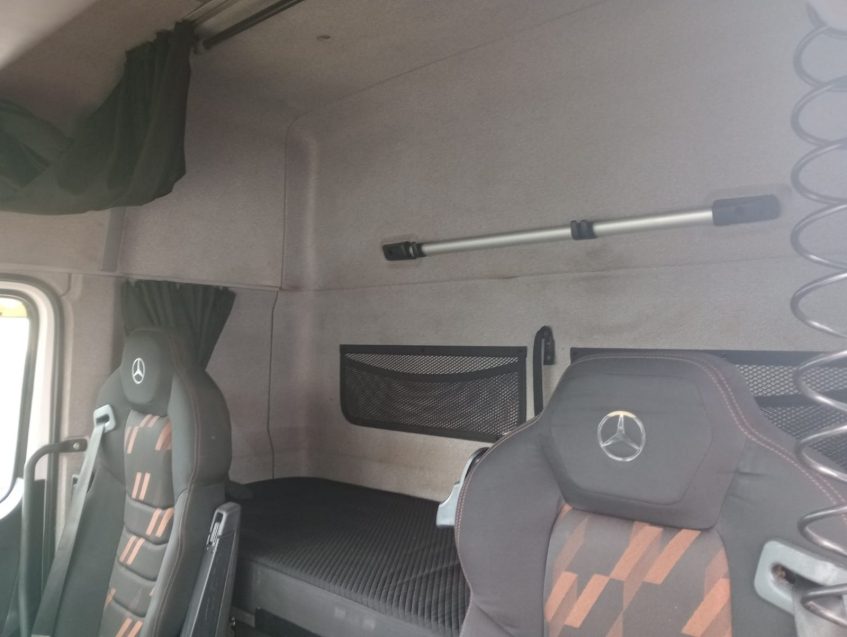 mercedes-benz axor 2536 6x2 leito teto alto 360 diesel automatico 2019 mercedes-benz axor 2536 6x2 leito teto alto 360 diesel automatico 2019