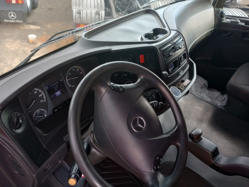 mercedes-benz axor 2536 6x2 leito teto alto 360 diesel automatico 2019 mercedes-benz axor 2536 6x2 leito teto alto 360 diesel automatico 2019