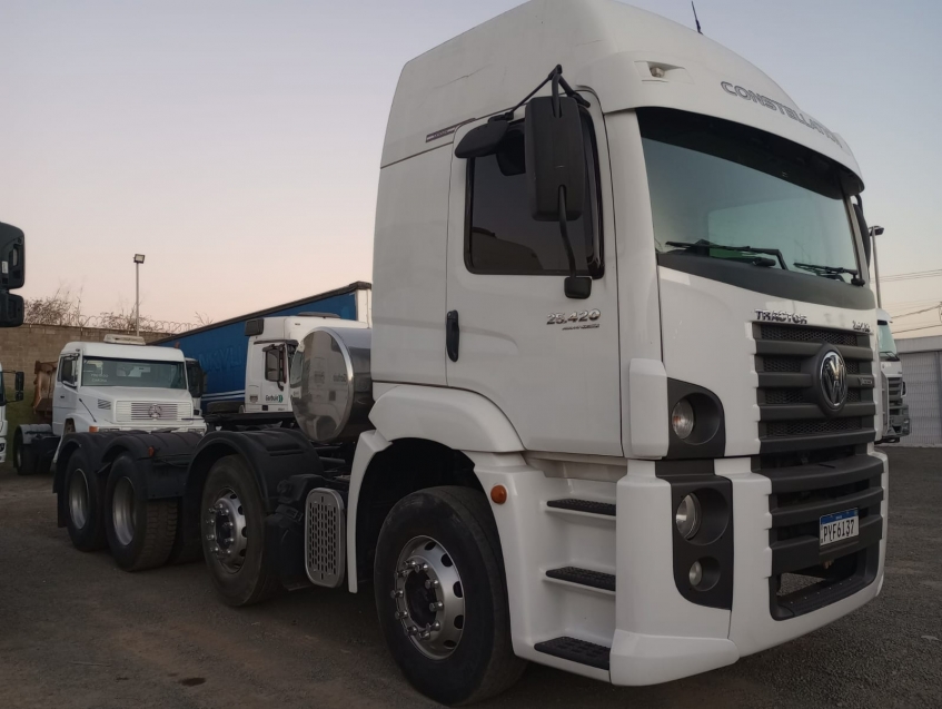 vw constelation 25420 8x2 leito teto alto aut selectrucks.