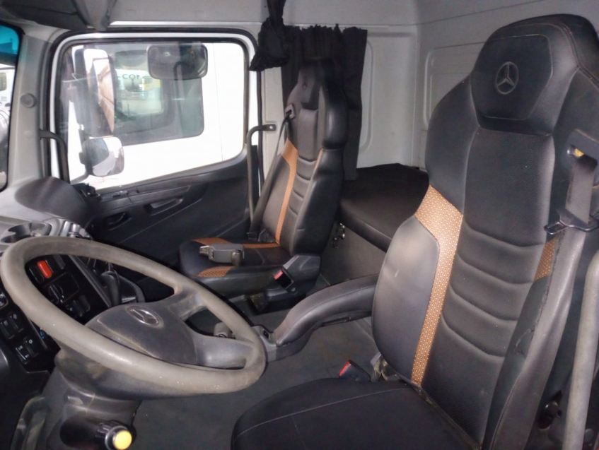 mercedes-benz axor 3344 leito teto baixo diesel automatico 2019 mercedes-benz axor 3344 leito teto baixo diesel automatico 2019