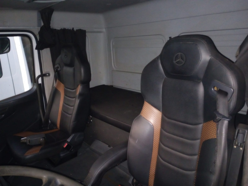 mercedes-benz axor 3344 leito teto baixo diesel automatico 2019 mercedes-benz axor 3344 leito teto baixo diesel automatico 2019