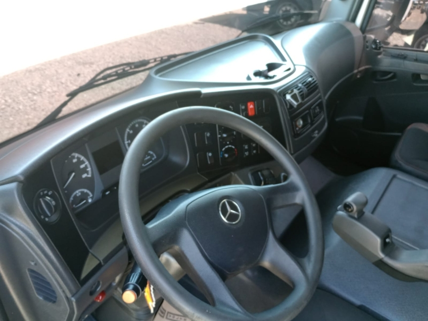 mercedes-benz atego 2430 cabine simples automatico 300 diesel 2019 mercedes-benz atego 2430 cabine simples automatico 300 diesel 2019