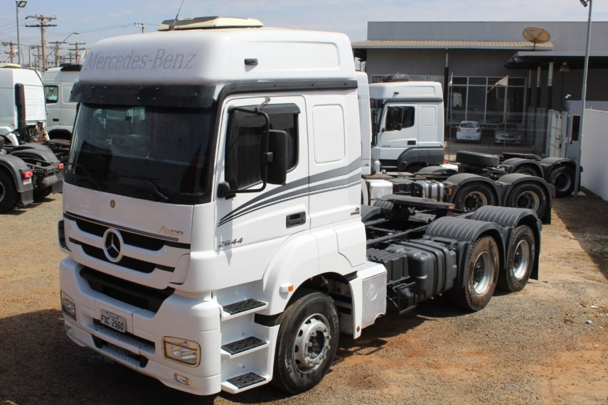 mercedes-benz axor 2644 s 6x4 440 diesel automatico 2013 mercedes-benz axor 2644 s 6x4 440 diesel automatico 2013