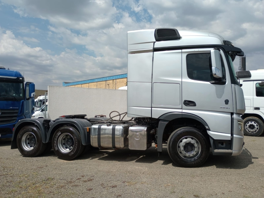 mercedes-benz actros 2651 mb s 6x4 14 diesel automatico 2021 mercedes-benz actros 2651 mb s 6x4 14 diesel automatico 2021